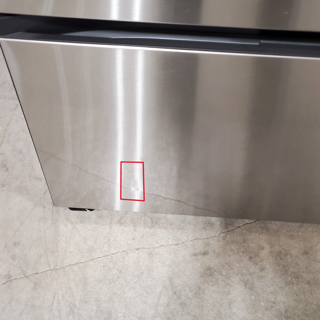 Samsung 29 cu. ft. Bespoke 4-Door French Door Refrigerator with Beverage Center™ in Stainless Steel 5SD198 - RF29BB8600QL - Scratch & Dent (Minor)