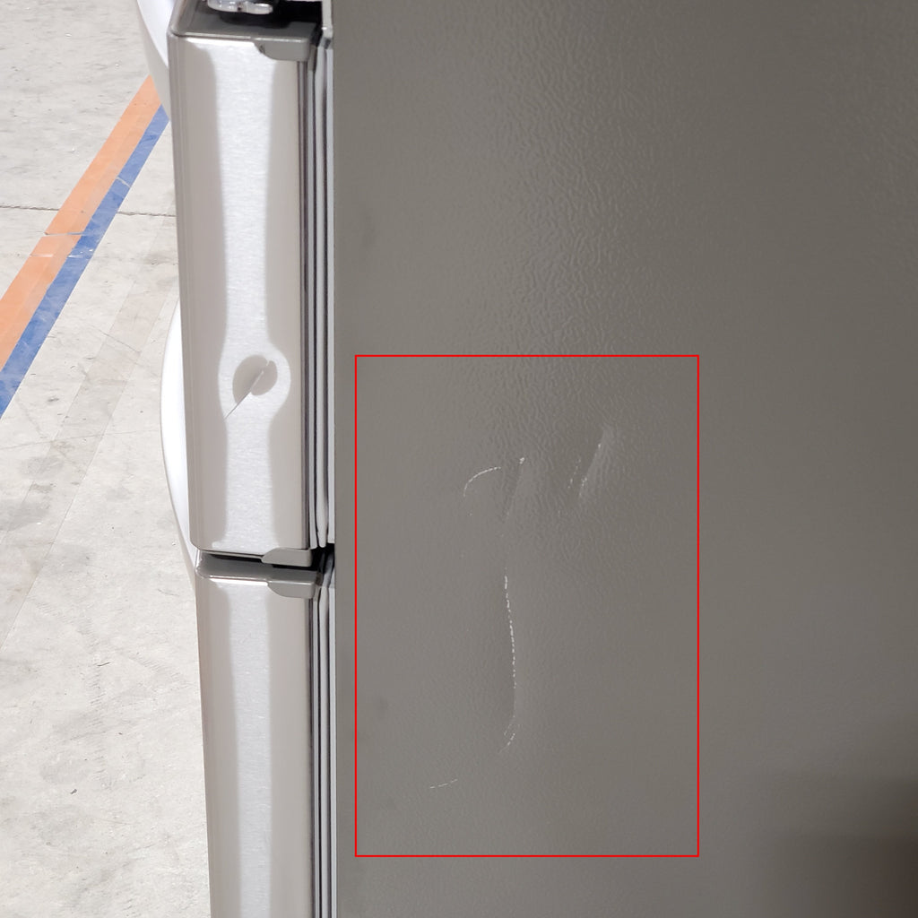 LG 27.8-cu ft 4-Door French Door Refrigerator with Dual Ice Maker in Fingerprint Resistant Steel 3SD777 - LRMXS2806S - Scratch & Dent (Minor)