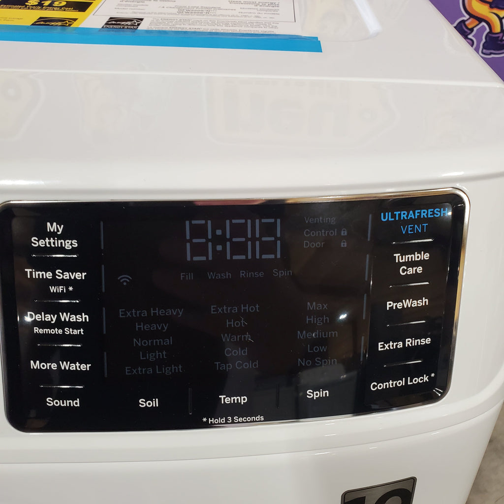 GE ENERGY STAR 4.8 cu. ft. Capacity Smart Front Load Washer with UltraFresh Vent System with OdorBlock GFW550SSNWW - New in Box