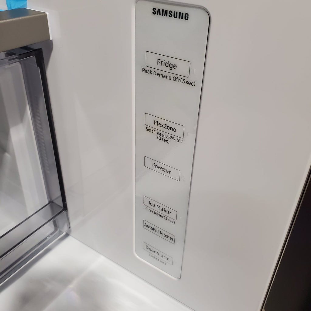 Samsung 29 cu. ft. Bespoke 4-Door French Door Refrigerator with Beverage Center™ in Stainless Steel 5SD198 - RF29BB8600QL - Scratch & Dent (Minor)