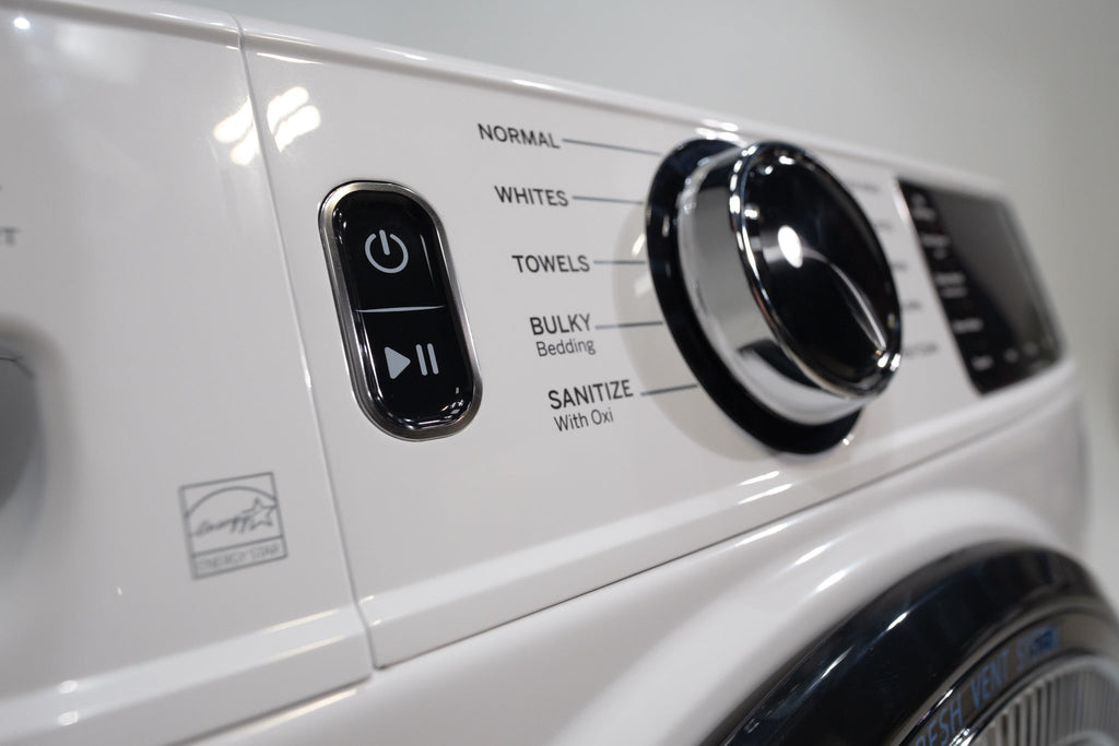 GE ENERGY STAR 4.8 cu. ft. Capacity Smart Front Load Washer with UltraFresh Vent System with OdorBlock GFW550SSNWW - New in Box