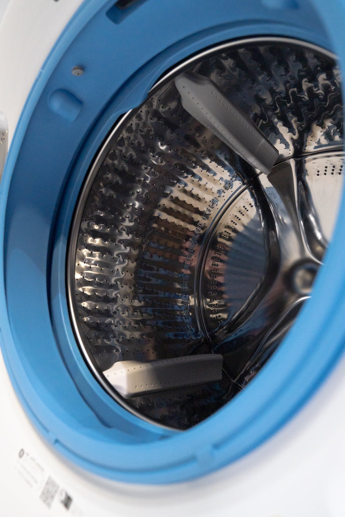 GE ENERGY STAR 4.8 cu. ft. Capacity Smart Front Load Washer with UltraFresh Vent System with OdorBlock GFW550SSNWW - New in Box